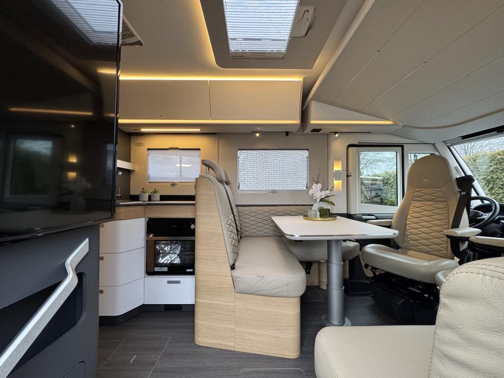 Adria Sonic 700 SL Plus 180 pk AUTOMAAT 9-Traps Euro6 Fiat D, Caravans en Kamperen, Afzuigkap, Ringverwarming, 7 tot 8 meter, Bedrijf