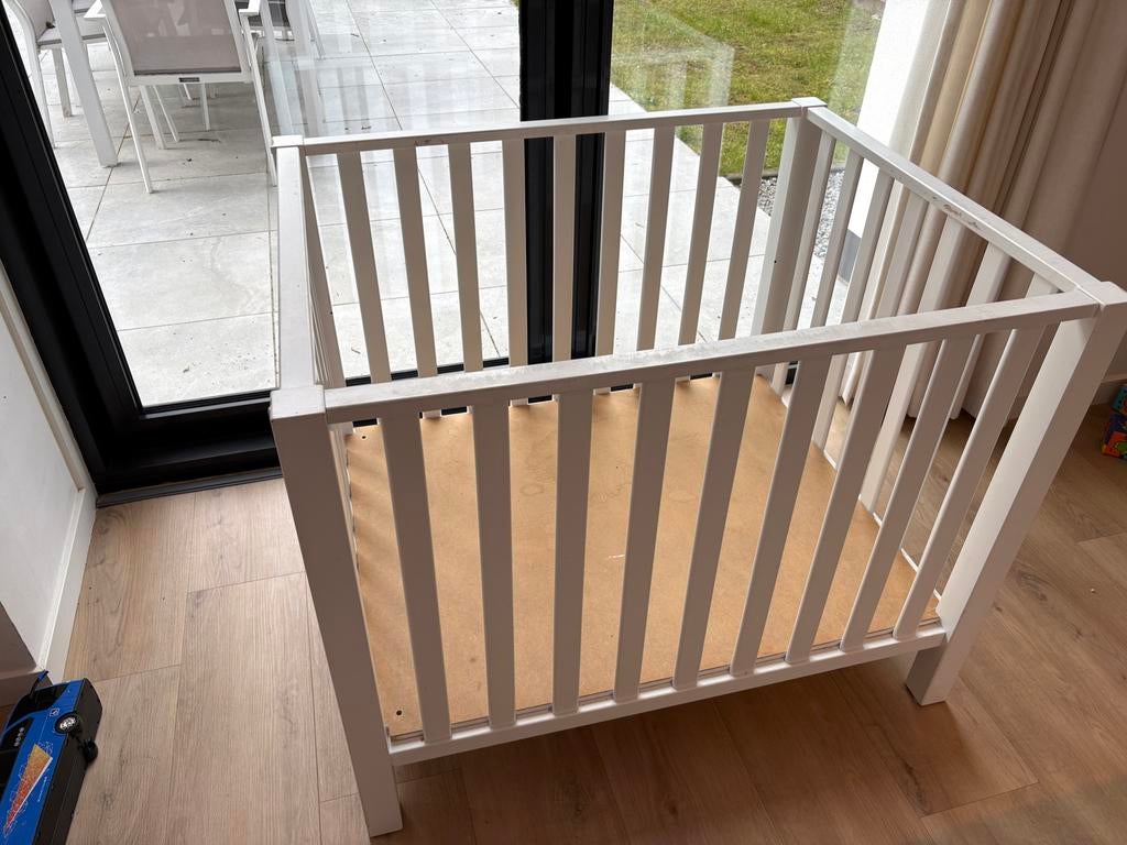 Witte box met twee boxkleden baby’s only, Ophalen, Gebruikt, Vierkant, Boxkleed