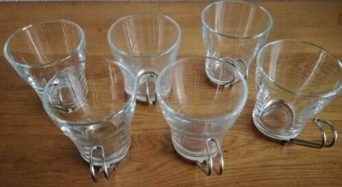 Vintage thee-/koffie glas, rvs handvat 8 x, per stuk € 2,50, Glas of Glazen, Ophalen of Verzenden, Overige stijlen, Glas