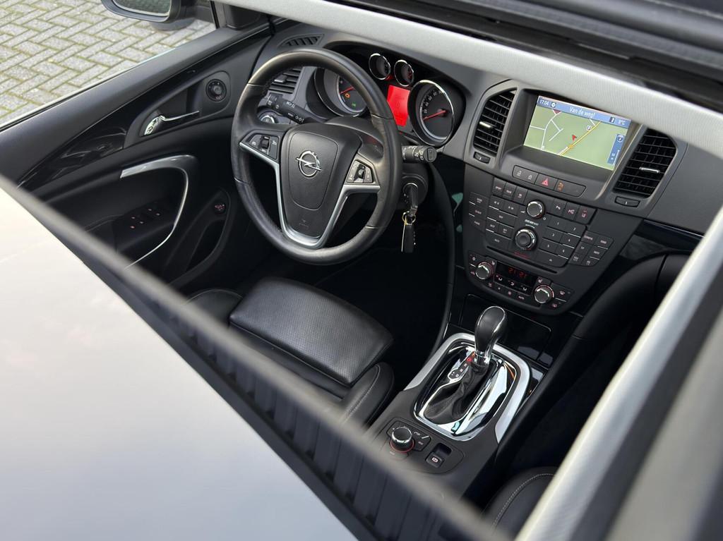 Opel Insignia Sports Tourer 2.0 T 220pk OPC-Line |Pano|1e ei, 4 cilinders, Zwart, 1700 kg, 220 pk