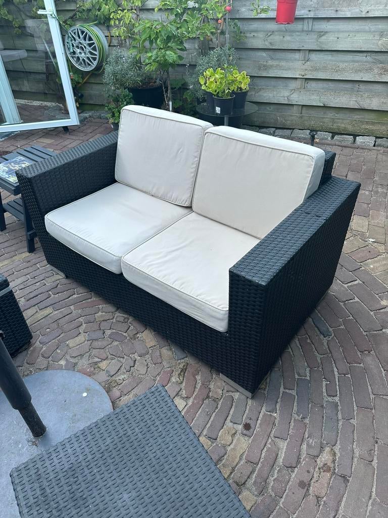 Tuin of terras lounch set bank 2 stoelen 2 korbox tsfeltjes, Tuin en Terras, Ophalen of Verzenden, Gebruikt, Kunststof