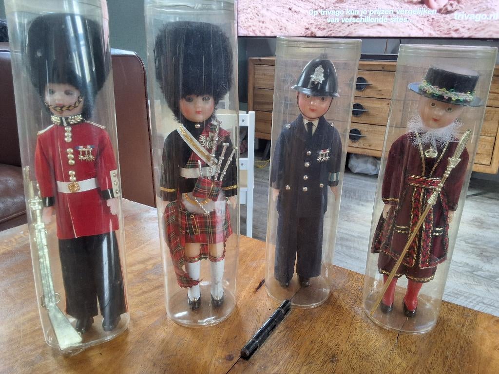 Vintage klederdracht popjes, Ophalen of Verzenden, Gebruikt, Pop