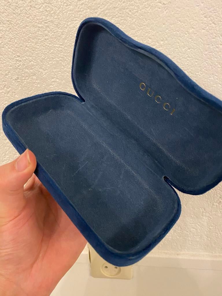 Gucci brillenkoker donkerblauw suède, Overige merken, Gebruikt, Zonnebril, Blauw