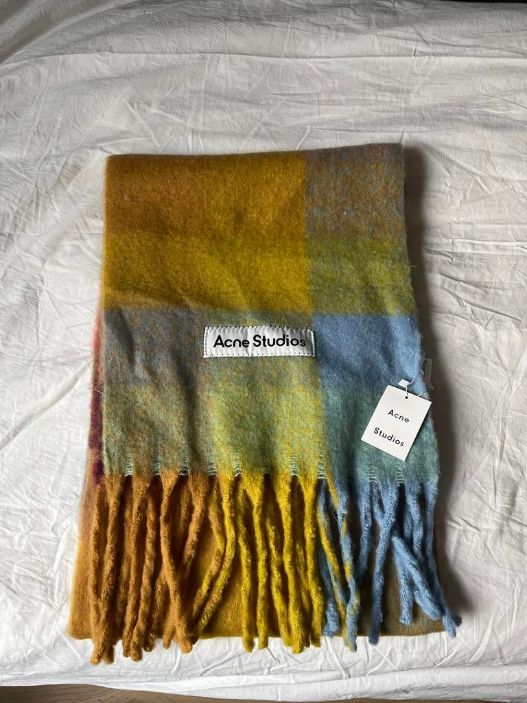 Acne Studios Geruite Sjaal - Nieuw met label, Kleding | Dames, Ophalen of Verzenden, Nieuw, Maat 46/48 (XL) of groter, Sjaal