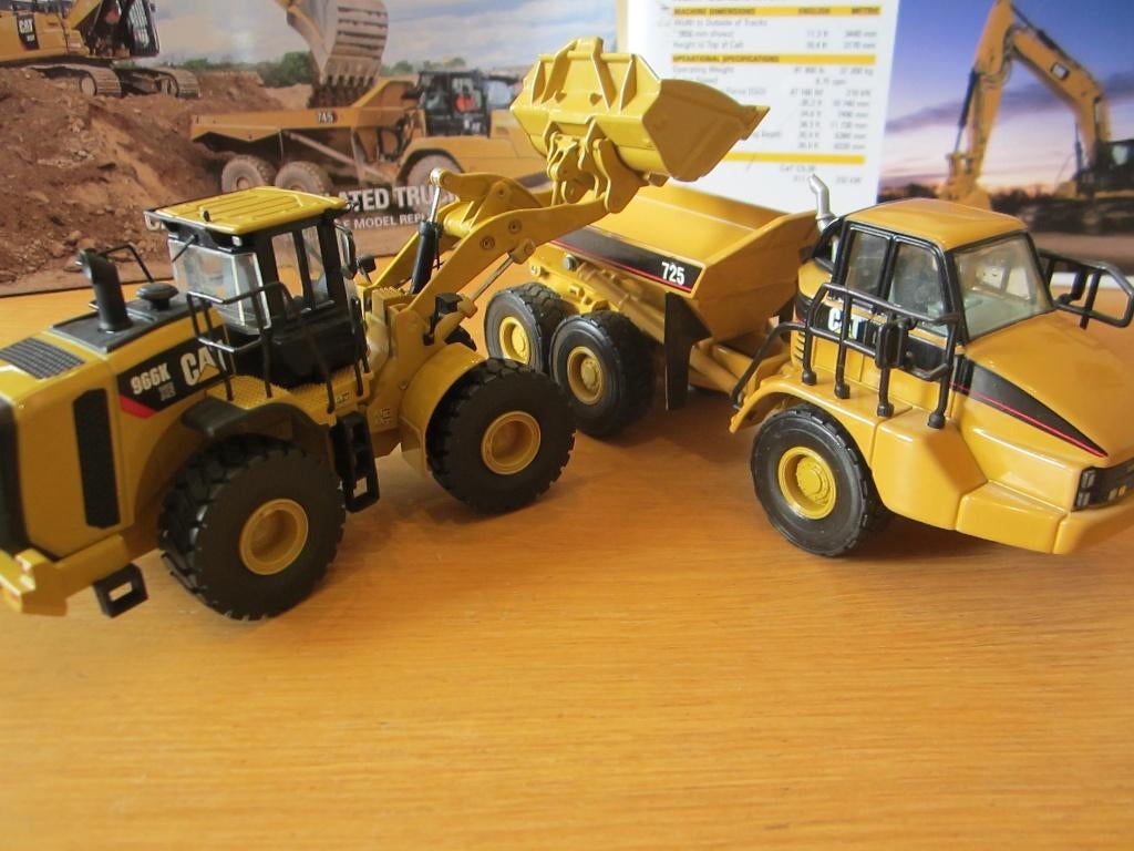 CAT 966K XE+ 725, Ophalen of Verzenden, Zo goed als nieuw, Bus of Vrachtwagen, NZG