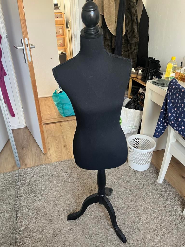 Zwarte paspop in zeer goede staat, Ophalen, Zo goed als nieuw