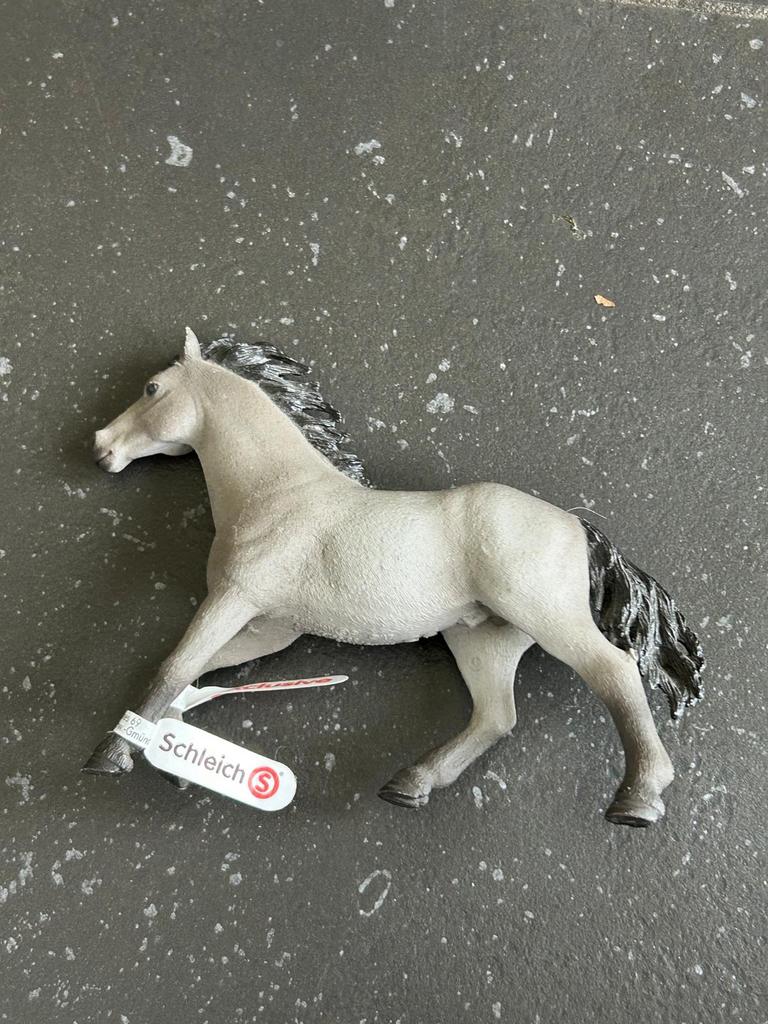 Schleich paard henst, Ophalen of Verzenden, Zo goed als nieuw, Paard, Beeldje of Figuurtje
