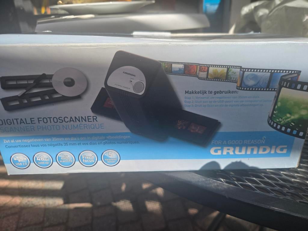 Grundig Digitale Fotoscanner - Dia's en Negatieven, Computers en Software, Scanners, Fotoscanner, Ophalen of Verzenden, Zo goed als nieuw