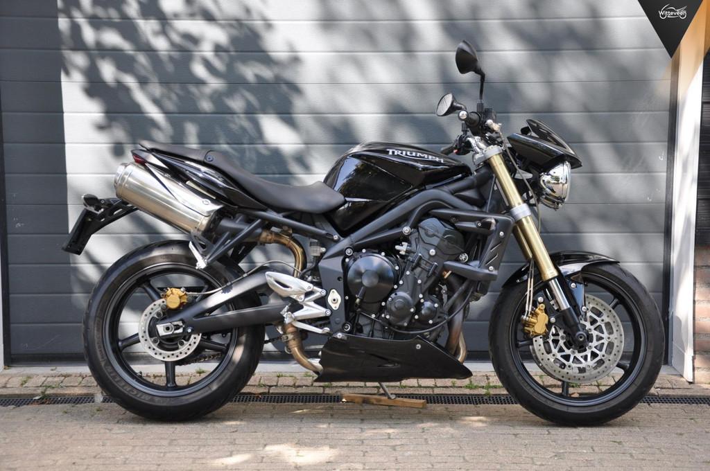 Triumph Street Triple 675 - foto 2