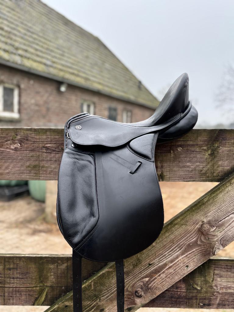 Mooie Kieffer Wien dressuurzadel te koop!, Dieren en Toebehoren, Paarden en Pony's | Zadels, Ophalen of Verzenden, Gebruikt, Dressuur