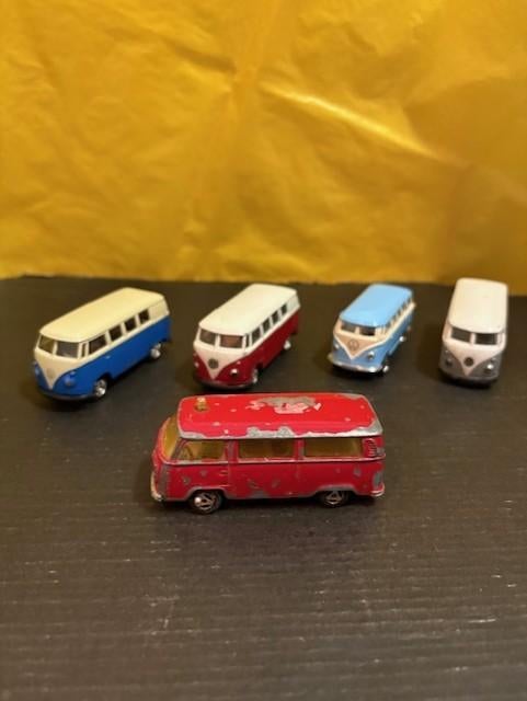 5 miniatuur VW busjes, Antiek en Kunst, Antiek | Speelgoed, Ophalen of Verzenden