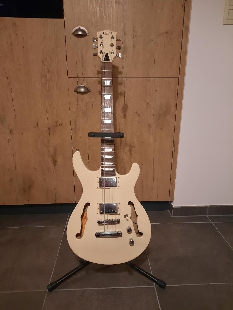 Alba elektrische gitaar, Muziek en Instrumenten, Snaarinstrumenten | Gitaren | Elektrisch, Ophalen, Gebruikt, Hollow body, Overige merken