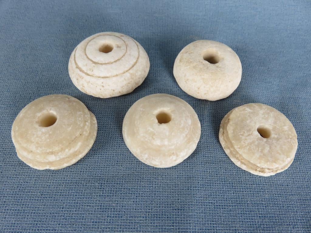 Spinstenen in albast – ca. 4500 jaar oud - bodemvondsten, Ophalen of Verzenden