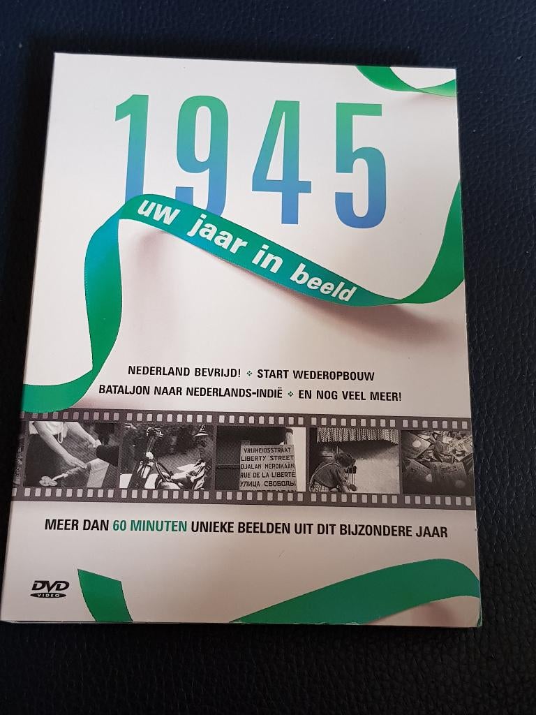uw jaar in beeld , 1945 en 1951, 1947,1949 2.50 euro ps., Alle leeftijden, Ophalen of Verzenden, Zo goed als nieuw