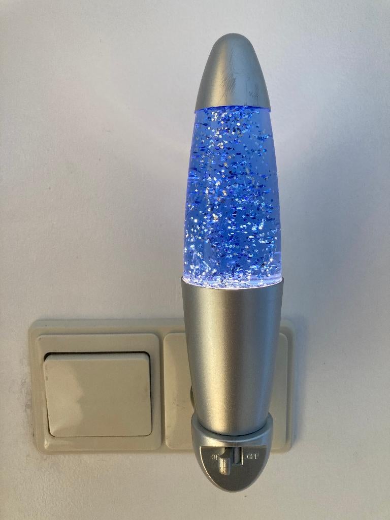 Waaklampje lavalamp stekkerlampje nachtlampje noodlampje, Huis en Inrichting, Lampen | Overige, Zo goed als nieuw, Ophalen of Verzenden