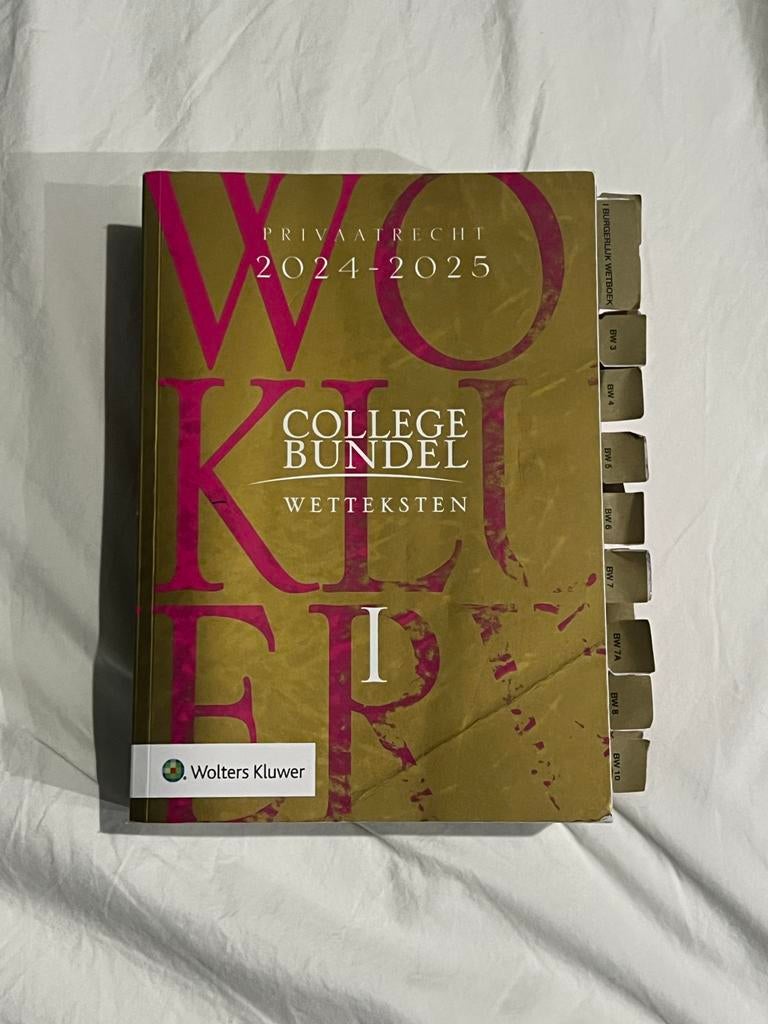 Wolters Kluwer Wetboeken 2024-2025 + Recht voor niet-juriste, Ophalen of Verzenden, Gamma, Gelezen, WO