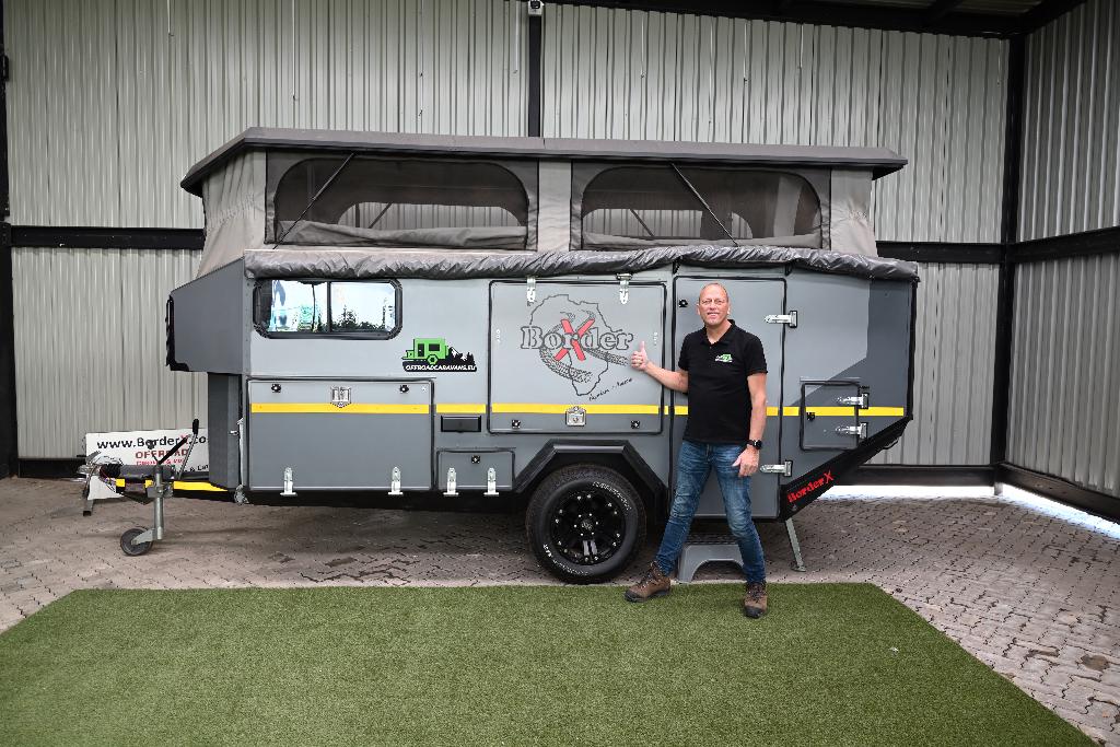 Offroad caravan, 4x4, kamperen, terreinwagen, Caravans en Kamperen, Overige merken, Standaardzit, Vast bed, Bedrijf