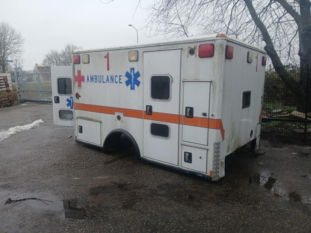 Ambulance opbouw, Auto-onderdelen, Ophalen, Gebruikt, Achter