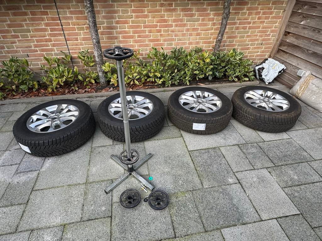 Ford Kuga 17 inch lm velgen met winterbanden + TPMS sensoren, Auto-onderdelen, Banden en Velgen, Ophalen, Gebruikt, Banden en Velgen