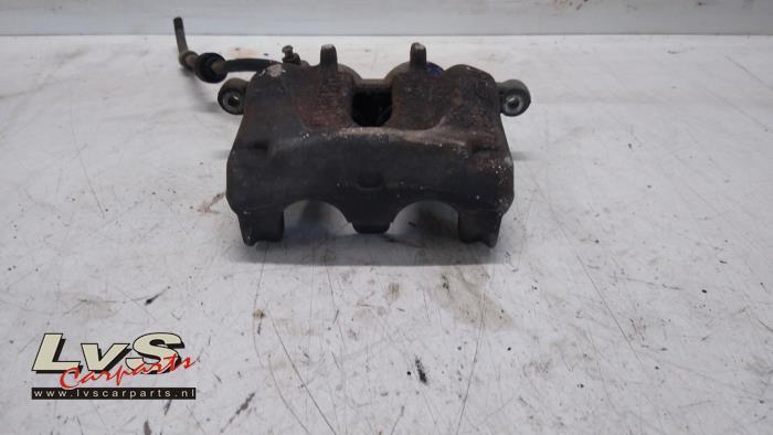 Remklauw (Tang) rechts-voor van een Opel Vivaro, Ophalen of Verzenden, 3 maanden garantie, Gebruikt, Opel