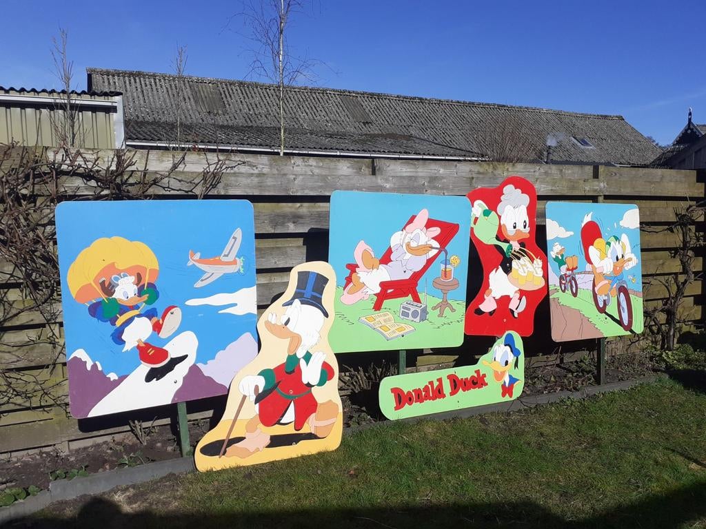 Donald Duck straatversiering te huur, Ophalen, Zo goed als nieuw, Overige
