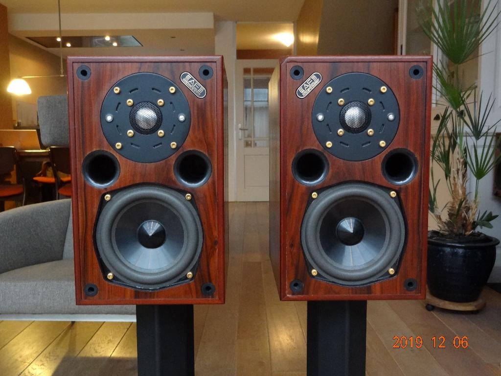 Acoustic Energy AE1 top luidsprekers, Zo goed als nieuw, 60 tot 120 watt, Front, Rear of Stereo speakers, Ophalen