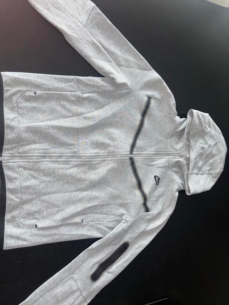 Nike Tech Fleece - Maat XL (158-170cm) - Gedragen, Ophalen, Gedragen, Grijs