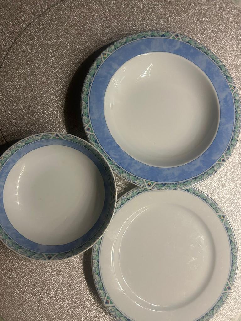 Arzberg servies ah, Huis en Inrichting, Ophalen of Verzenden, Zo goed als nieuw, Bord(en), Overige stijlen