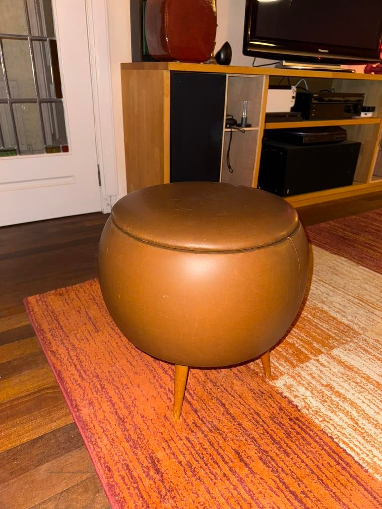Retro poef, Ophalen, Zo goed als nieuw, Rond, Minder dan 50 cm