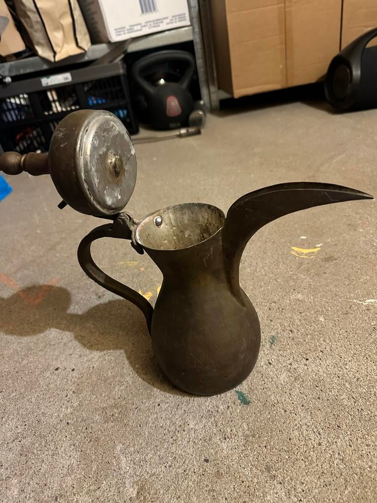 Oude Arabische koffiepot, Ophalen of Verzenden, Brons