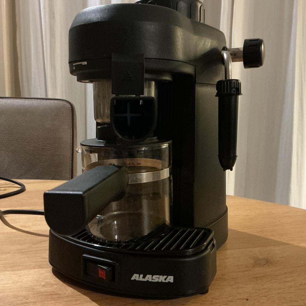 Alaska Espresso Machine - Weinig gebruikt, Witgoed en Apparatuur, Espresso apparaat, Gemalen koffie, Zo goed als nieuw, 2 tot 4 kopjes