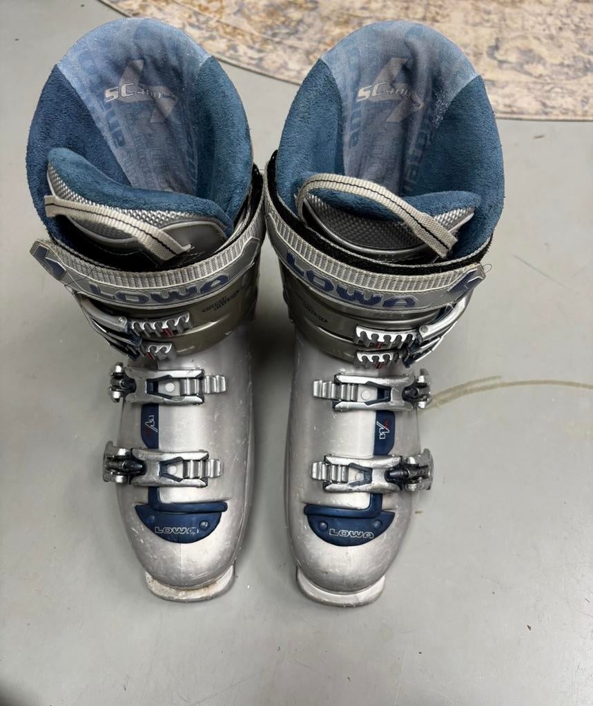 Ski schoenen maat 41 lowa, Overige merken, 160 tot 180 cm, Schoenen, Ophalen of Verzenden