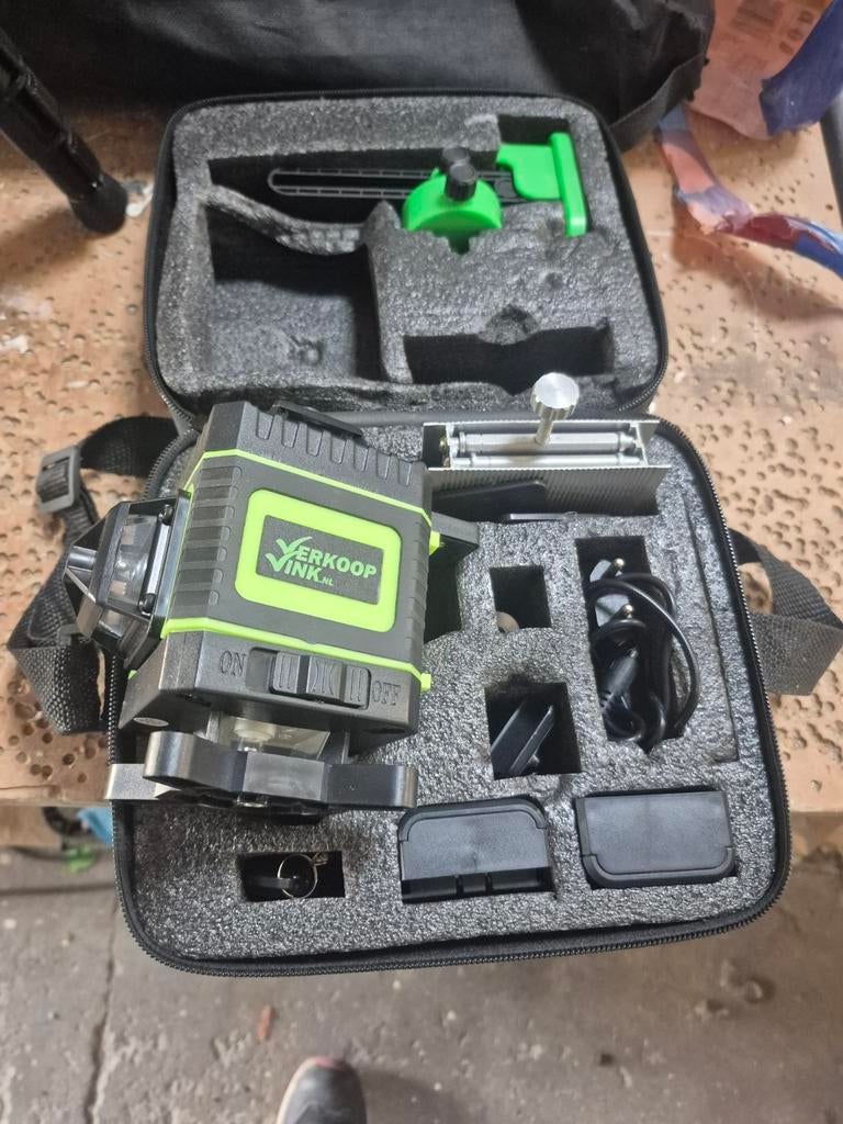 Laserwaterpas met statief, Ophalen of Verzenden