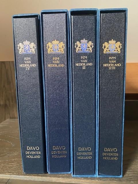 4 DAVO albums voor postzegelmapjes met cassette, Verzenden