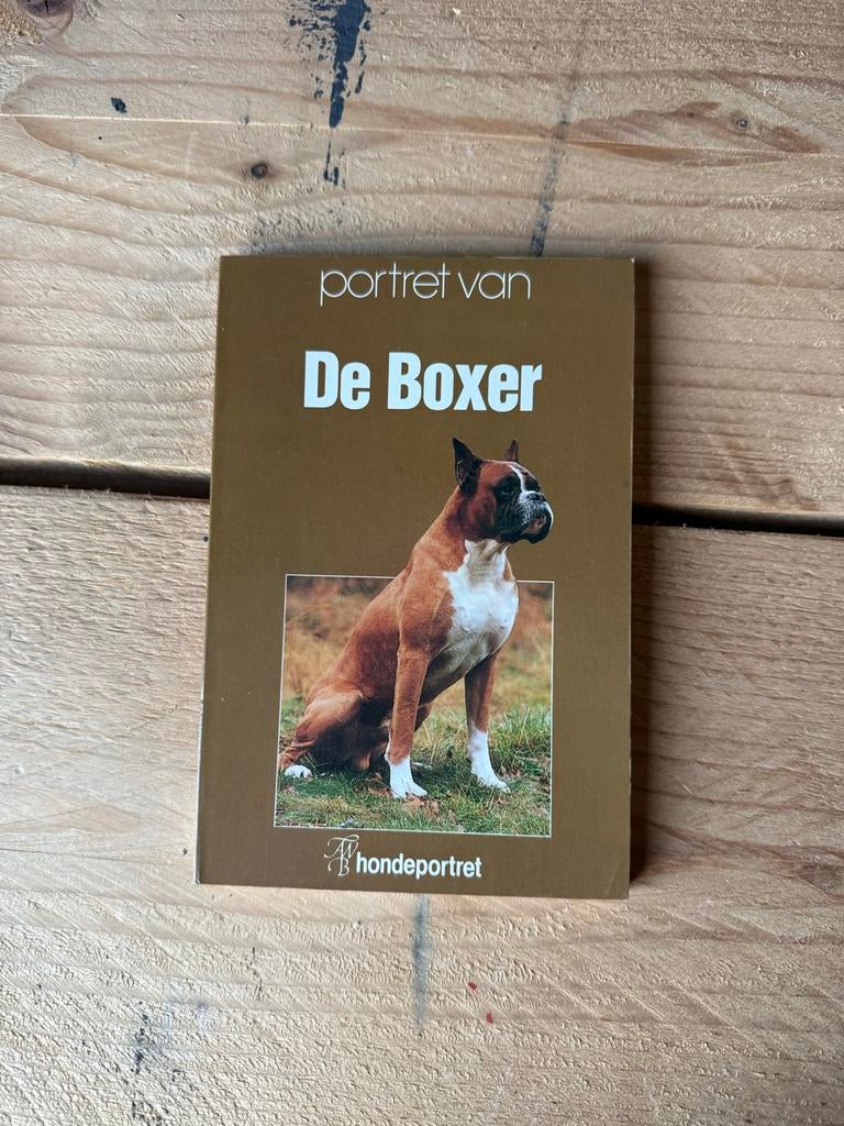 De Boxer - Hond van het Jaar Boek, Ophalen of Verzenden, Gelezen, Honden