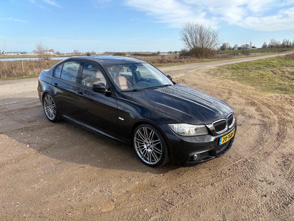 BMW 3-Serie 3.0 I 325 AUT M-performance Pakket 2012 Zwart, Auto's, BMW, Particulier, 3-Serie, Benzine, D, Sedan, Automaat, Origineel Nederlands