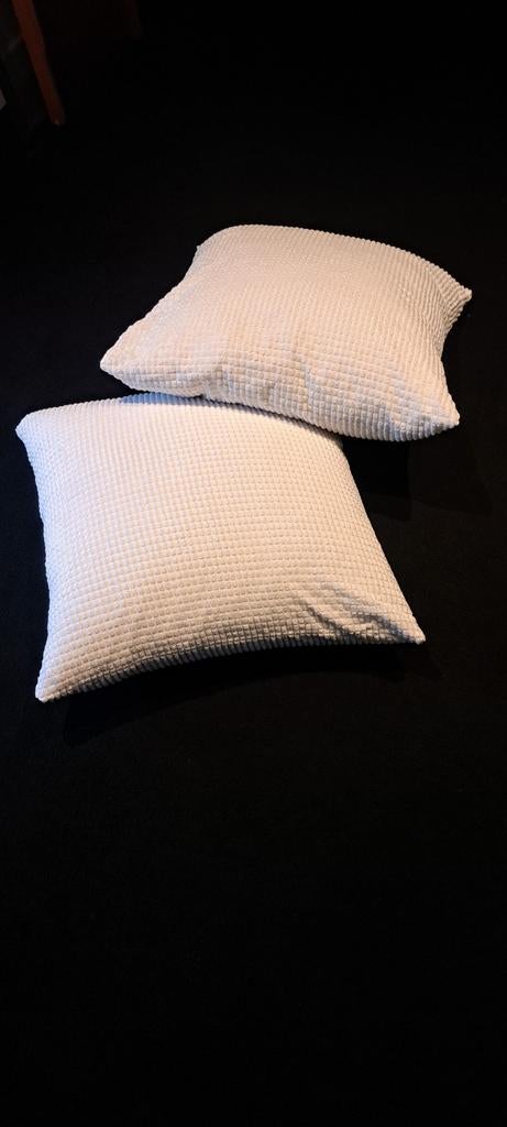 2 woonkussens 60x60cm, Eenpersoons, Wit, Ophalen of Verzenden, Zo goed als nieuw