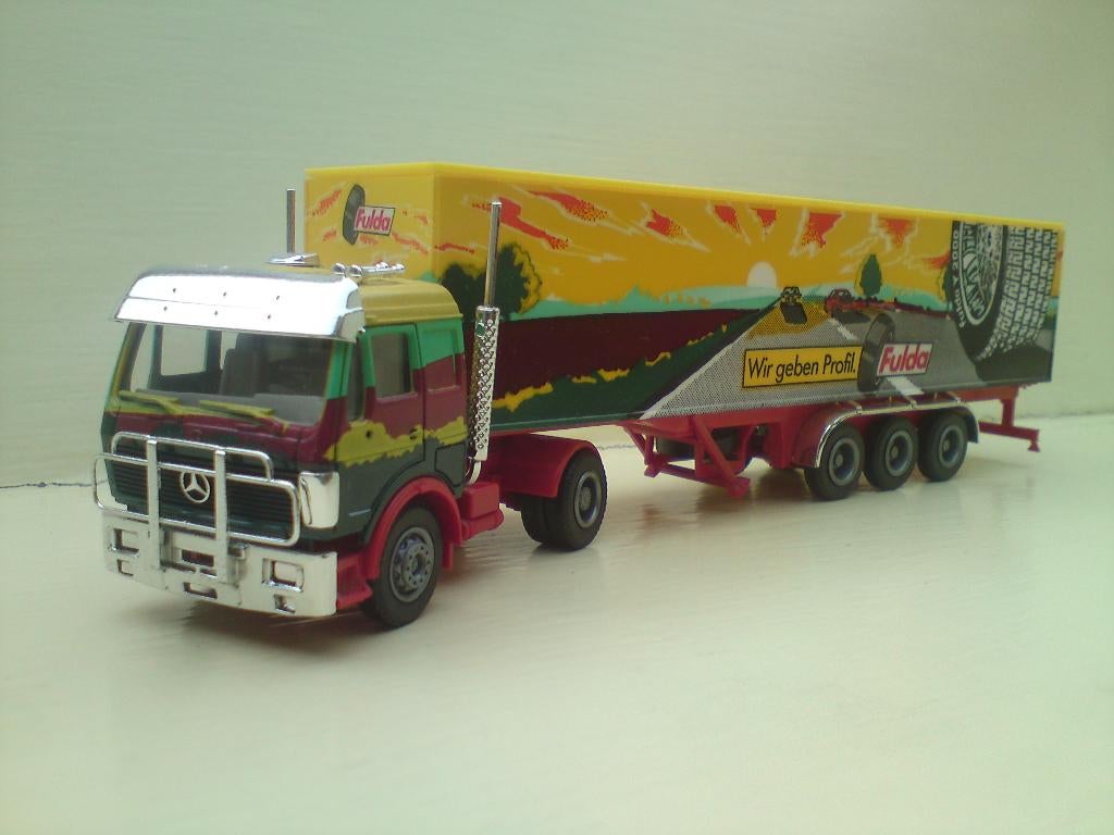 Herpa Mercedes NG dichte trailer Fulda, Ophalen, Zo goed als nieuw, Bus of Vrachtwagen, Herpa
