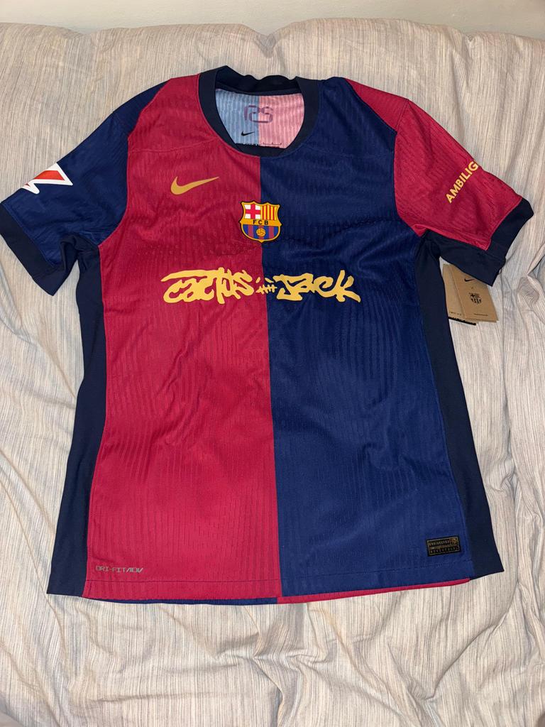 FC Barcelona Cactus Jack Nike Thuis Shirt 2024/2025 - Maat L, Kleding | Heren, T-shirts, Ophalen of Verzenden, Nieuw, Maat 52/54 (L)