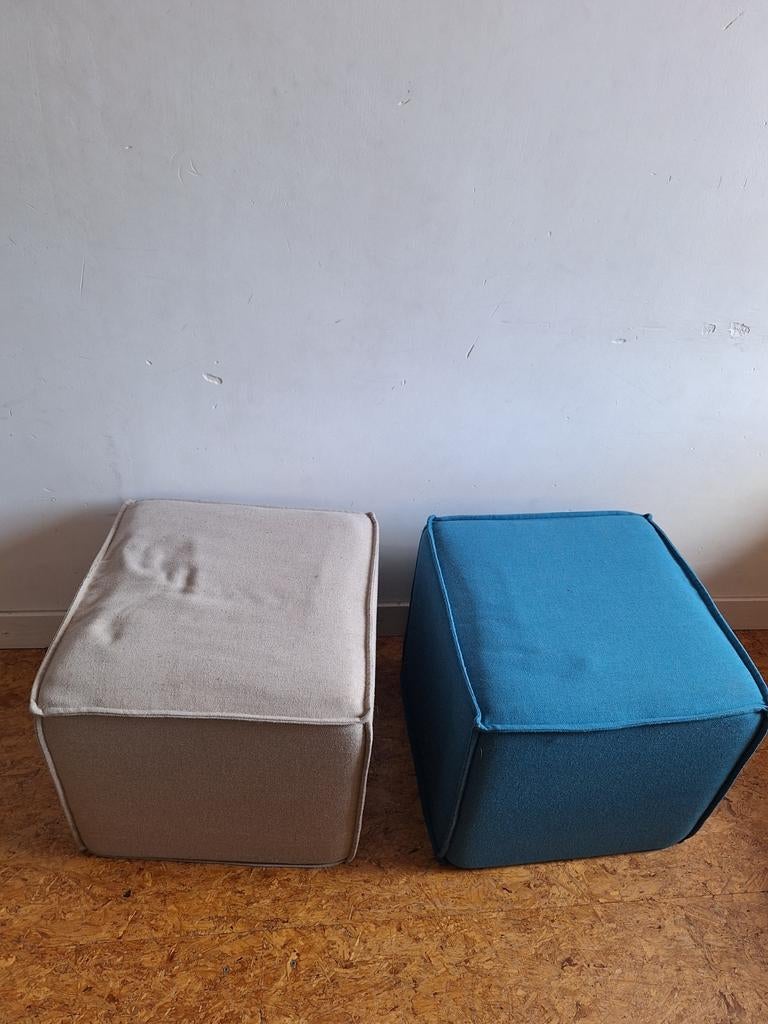 Twee poefen, Ophalen, Gebruikt, Rechthoekig