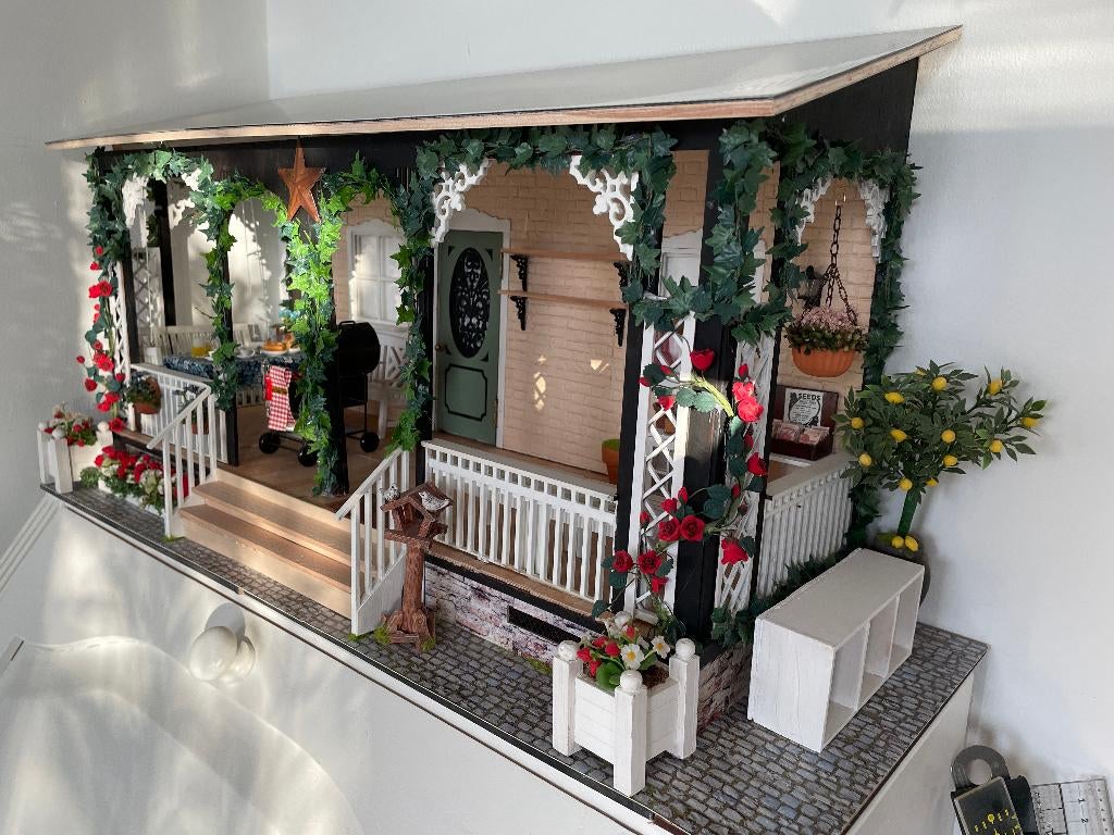 Poppenhuis Veranda 1:12, Ophalen, Zo goed als nieuw, Poppenhuis