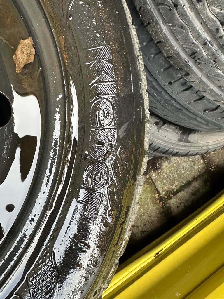 Kia Ceed winterbanden 205/55/16, Auto-onderdelen, Banden en Velgen, Ophalen, Gebruikt, 16 inch, Banden en Velgen