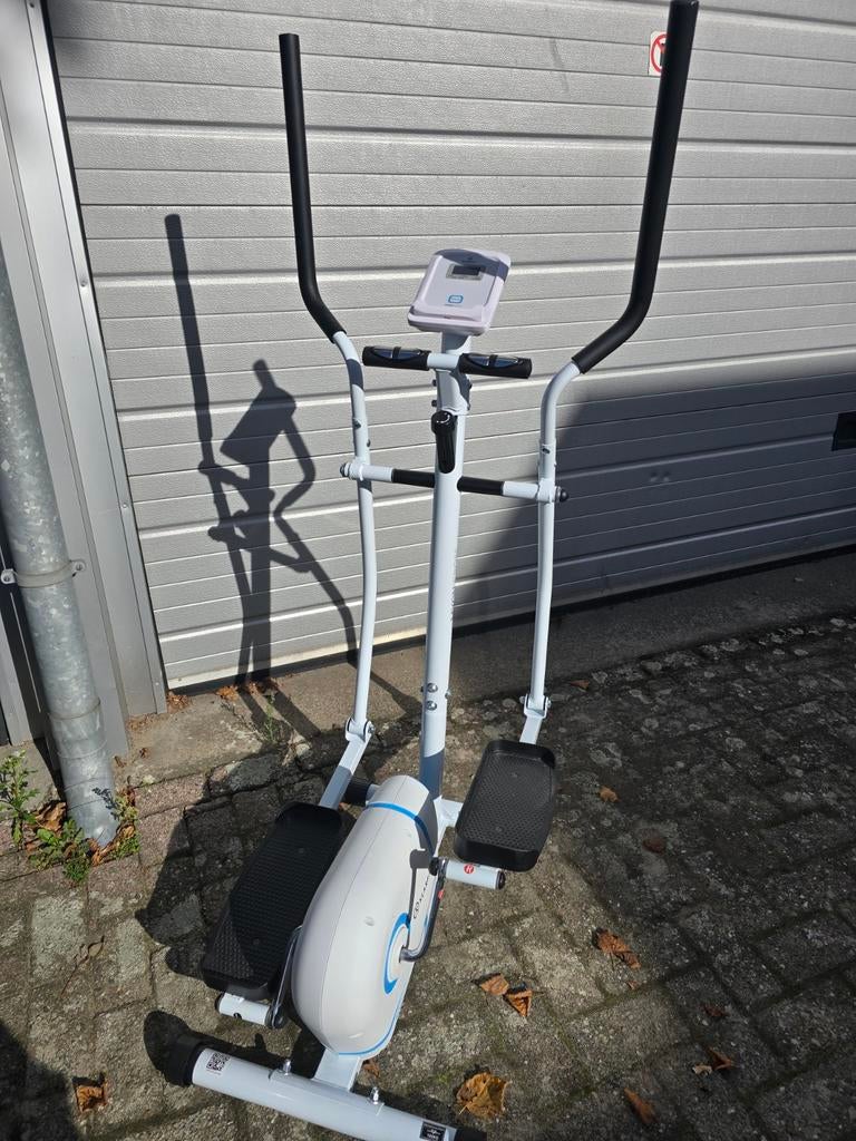 Crosstrainer in nieuwstaat - amper gebruikt - zgan!, Ophalen of Verzenden, Zo goed als nieuw, Krachtstation