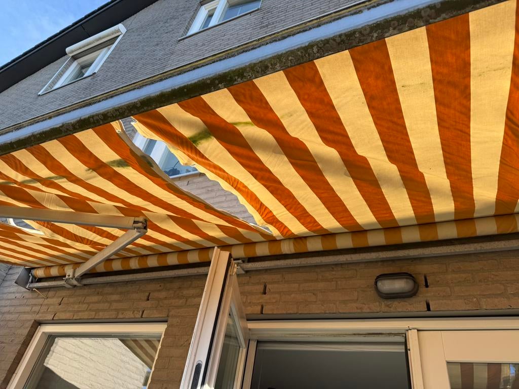 Zonnescherm  met zelf demonteren., Gebruikt, 450 cm of meer, Elektrisch, Ophalen of Verzenden