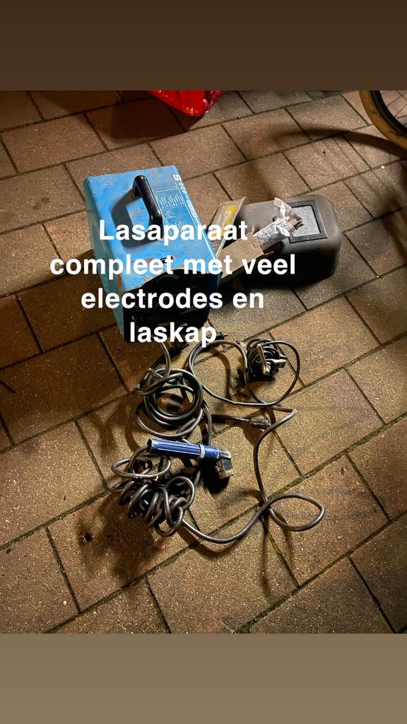 Lasaparaat met dozen electrodes laskap compleet, Ophalen, Zo goed als nieuw, 150 tot 250 ampère, Elektroden