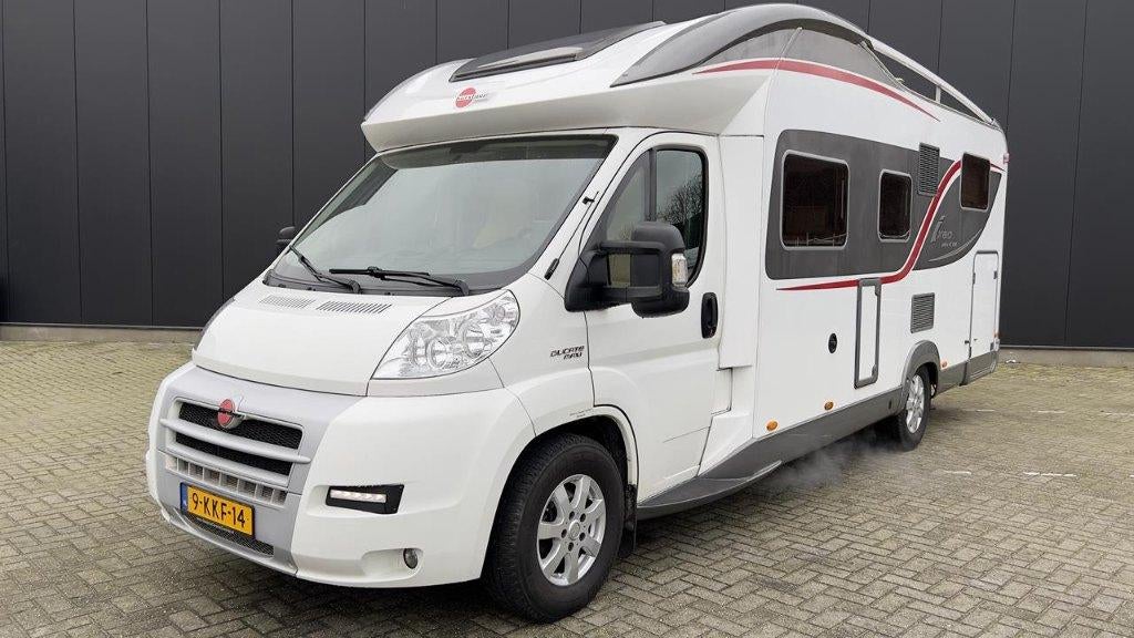 Luxe BURSTNER IXEO PLUS IT 726 - 4 Pers - Zeer Compleet, Luifel, Ringverwarming, Fiat, Reservewiel