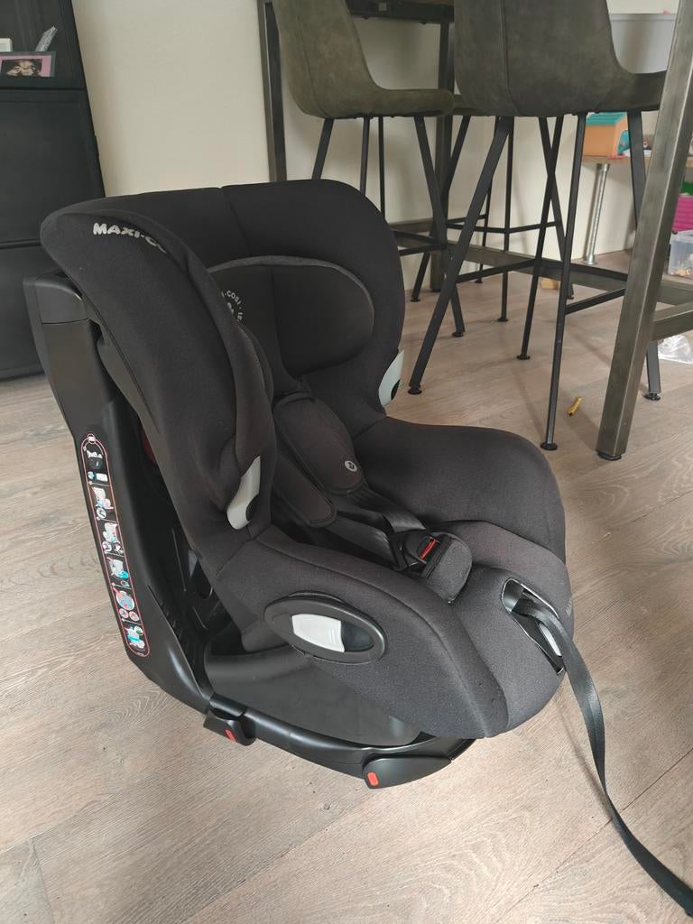 Maxi-Cosi Axiss Autostoeltje - 90 draaibaar (9-18 kg), Kinderen en Baby's, Autostoeltjes, Ophalen, Autogordel, Verstelbare rugleuning