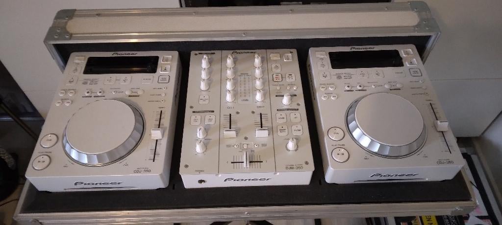 Witte Pioneer DJ-set 2x CDJ-350 en DJM- 350 in flightcase, Muziek en Instrumenten, Dj-sets en Draaitafels, Ophalen, Zo goed als nieuw