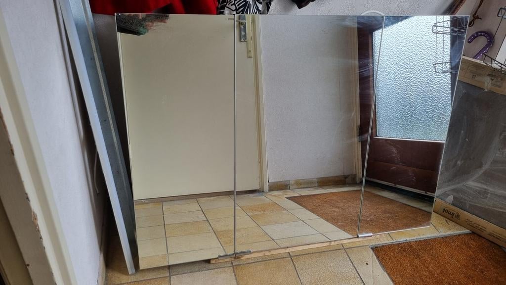 Strakke 3-deurs Spiegelkast Aluminium - 105x75x17 cm, Huis en Inrichting, Ophalen, 100 tot 150 cm, Minder dan 25 cm, Minder dan 100 cm