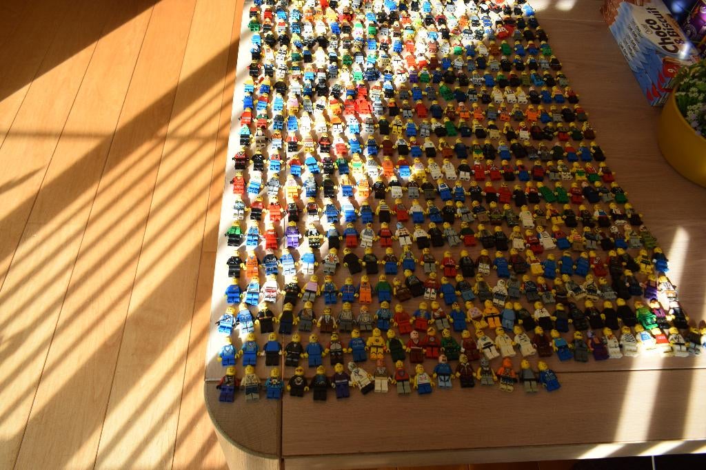 Lego minifigures 477, Kinderen en Baby's, Speelgoed | Duplo en Lego, Inclusief minifiguren, Lego, Ophalen of Verzenden, Zo goed als nieuw